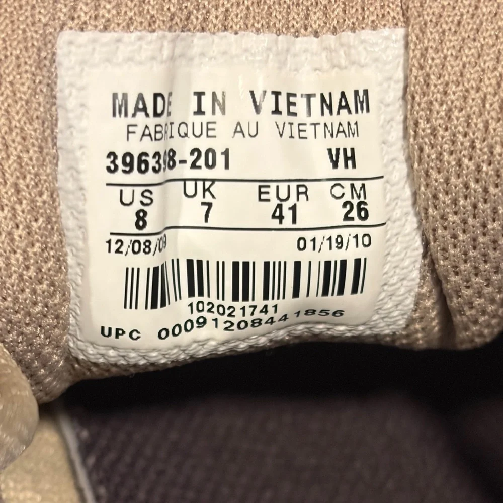 Nike Dart 8 Beige Running Shoes - Picture 5 of 5